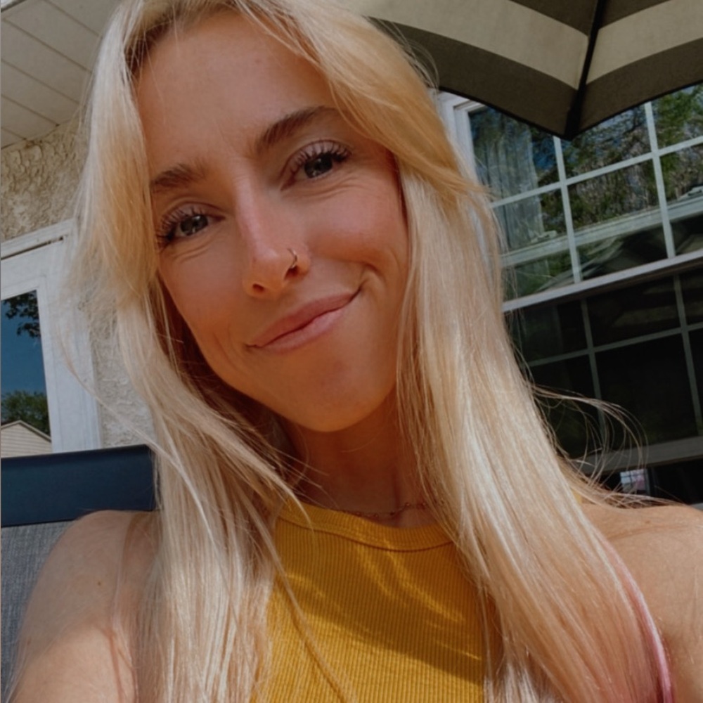 Meet your Posher, Hannah